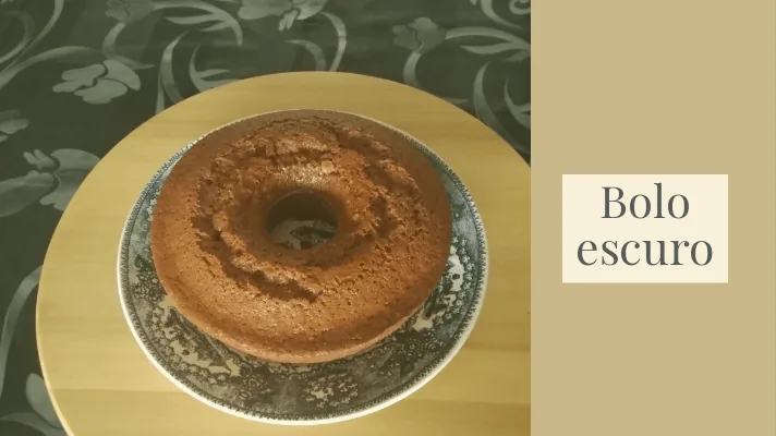 bolo escuro da Cogula
