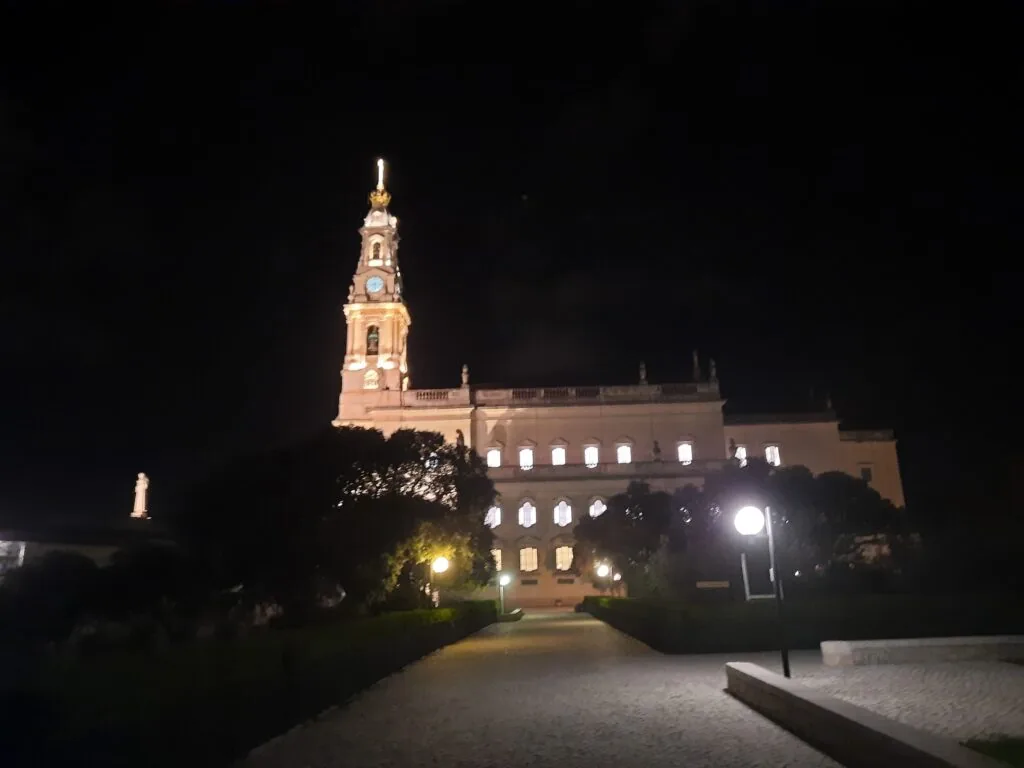 Santuário de Fátima a noite
